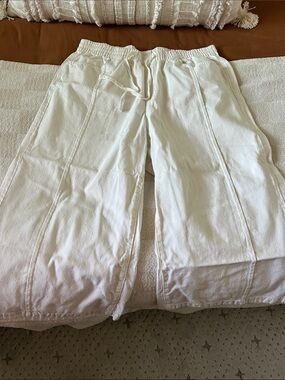 Universal Thread White Elastic Waist Wide-Leg Pants